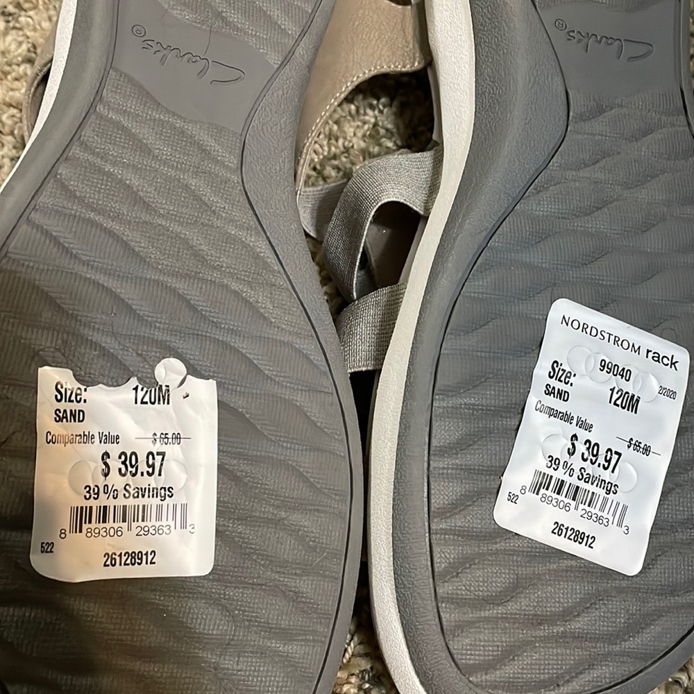Clark Shoes Cloudsteppers brand new size12  Velcro’s close